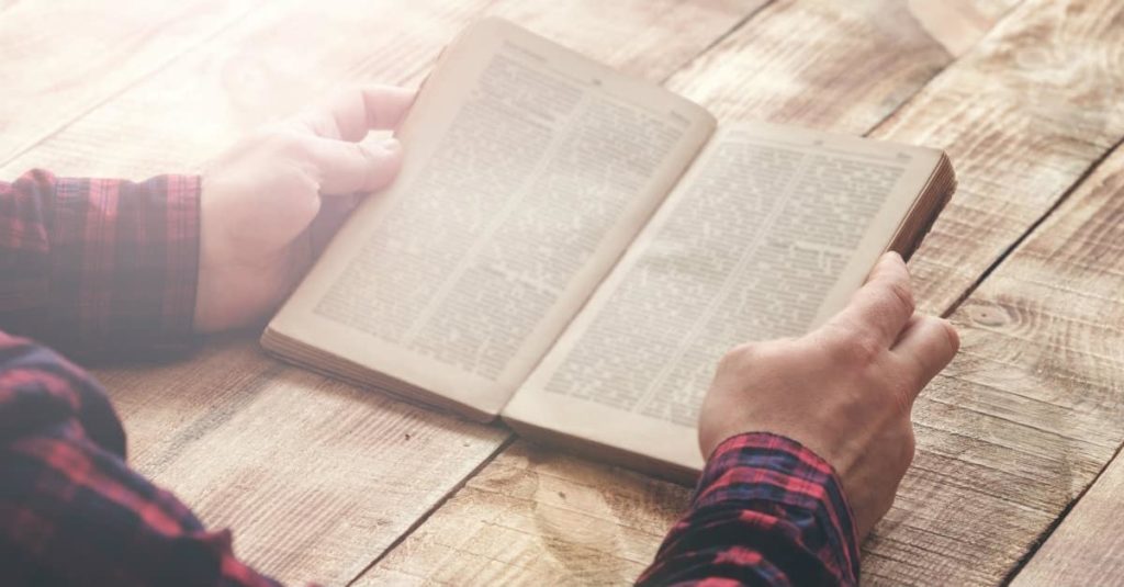 como ler e entender a biblia aprenda como e mude sua vida 20180809145806.jpg 1024x535 - Aprenda a Ler e Entender a Bíblia e Mude Sua Vida