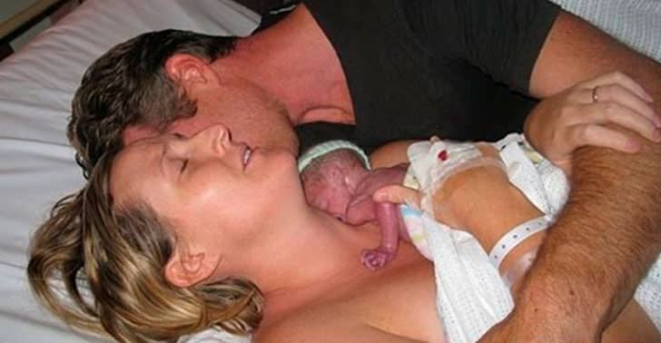 bebe volta a vida apos abraco dos pais - Seu bebê morreu na hora do parto, ela pediu para segurá-lo e 2 horas mais tarde um milagre