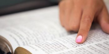 Como Ler a Bíblia em Um Ano? – Guia completo