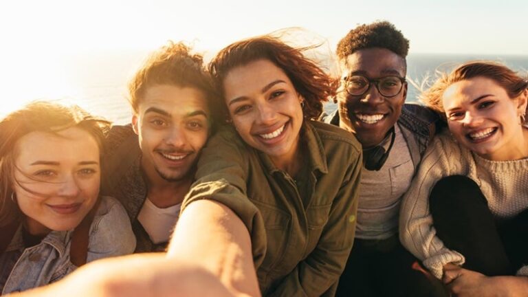 5 versículos da Bíblia sobre a importância da amizade