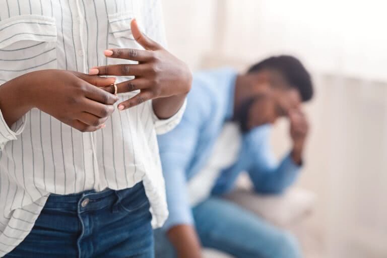 Versículos da Bíblia sobre superar o fim do casamento