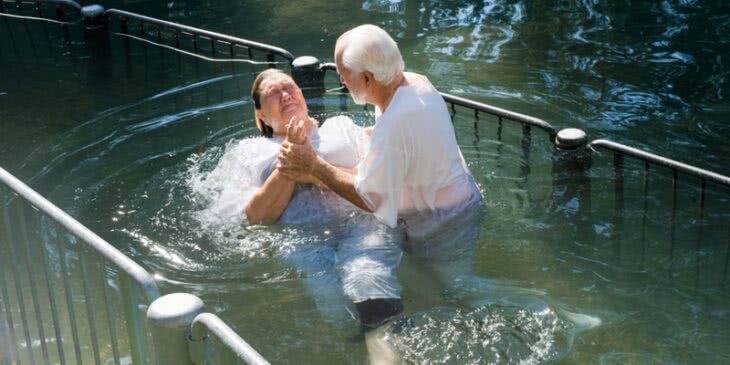 Batismo: a sua importância para iniciar na vida cristã