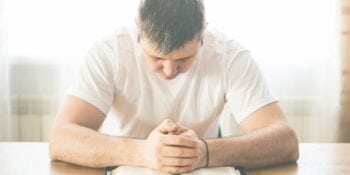 6 versículos para superar a mágoa e o ressentimento