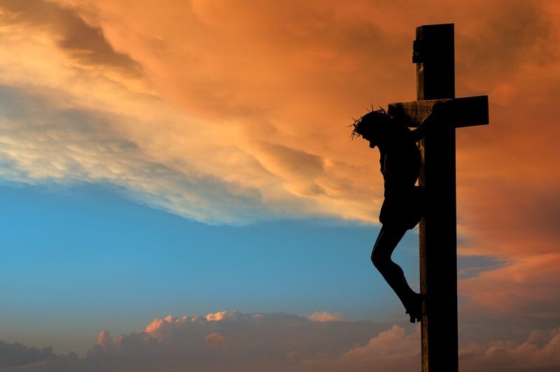 jesus na cruz - A Morte e Ressurreição de Cristo