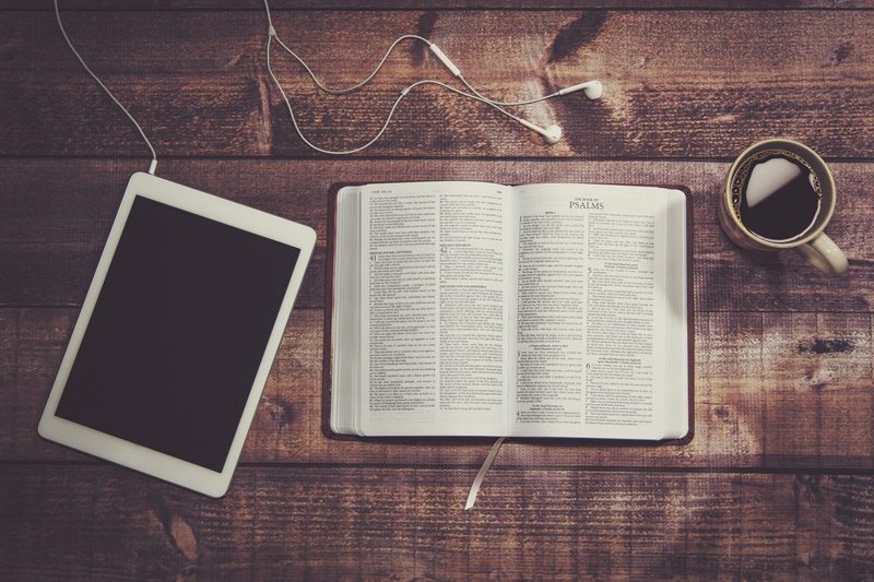 celular biblia - Bíblia no celular: confira os melhores aplicativos