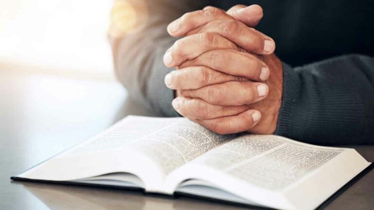 Oração do Salmo 91: proteção e confiança em Deus